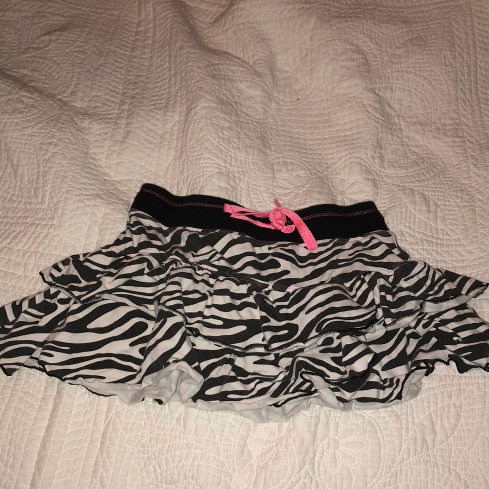 Little girls chevron skirt!